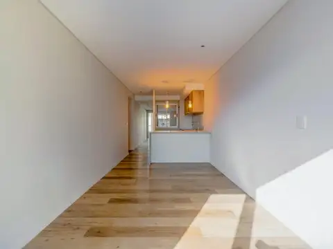 VENTA | PERMUTA - Departamento de 1 dormitorio y doble balcón - Centro, Rosario.