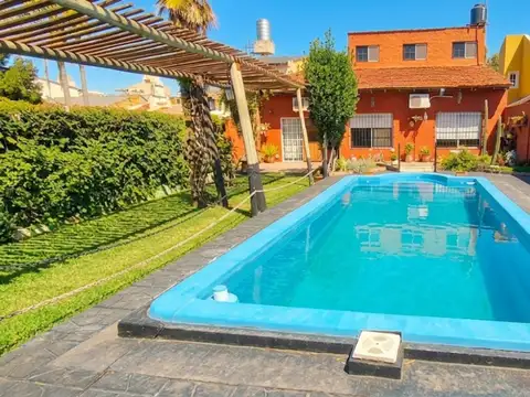 Venta Casa 4 Amb Pileta Quincho Garage Villa Tesei