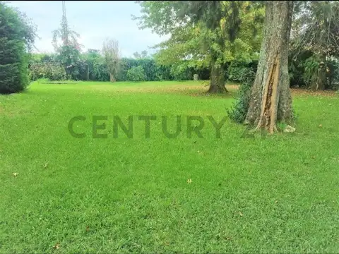 Terreno con piscina en Campo Chico, Pilar.