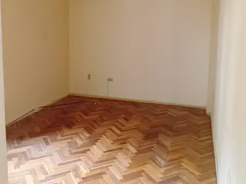 Viamonte 2700, Piso 5