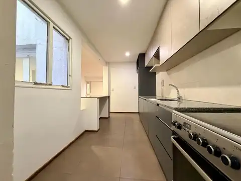 Departamento en Alquiler en Abasto, $ 700.000