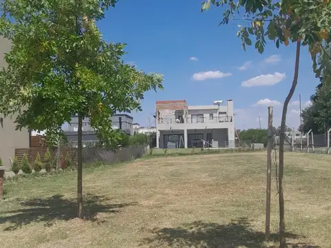 Terreno en Venta en Pilar del Este - Santa Lucia, USD 29.000