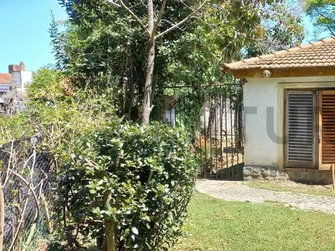 Ricardo Guiraldes 100, Piso 0