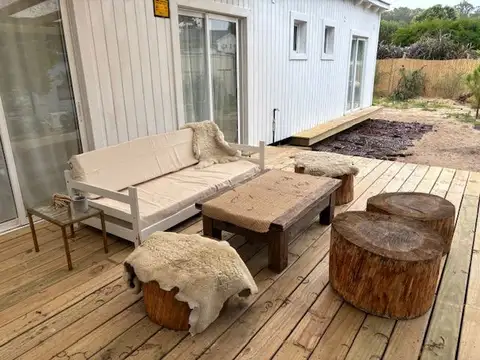 Divina Casa a estrenar de 3 dormitorios en Rincón del Indio