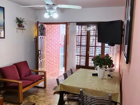 Depto Tipo Casa 4 ambientes con 1 baño