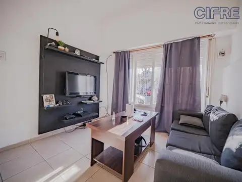Depto Tipo Casa 8 ambientes con 2 baños