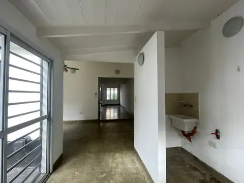 Casa en Alquiler al Sureste