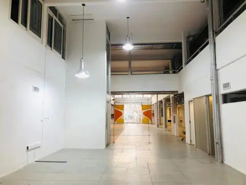 "Corredor Libertador" - 2.000 m² - Sin Expensas