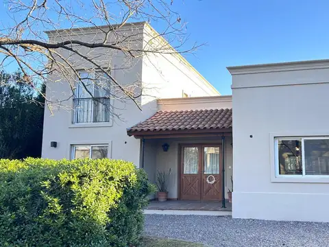 Casa en venta en El Mirasol - NO APTA CREDITO