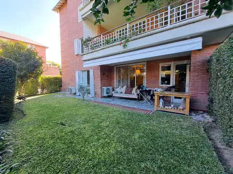 UNICO  DIFERENTE , CANCHERO DEPTO TIPO   CASA, PLANTA BAJA CON JARDIN PROPIO DE 67M2                       .