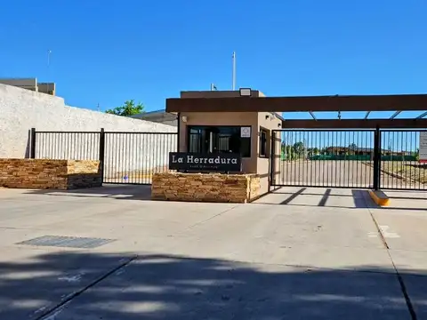 VENTA LOTE CENTRAL BARRIO PRIVADO MAIPU