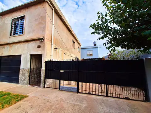VENTA CASA MULTIFAMIAR CIUDAD EVITA