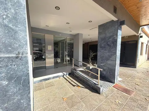 San Nicolás 2050: alquiler de impecable monoambiente + balcón