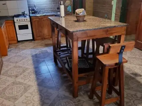 Casa 4 ambientes con 1 baño