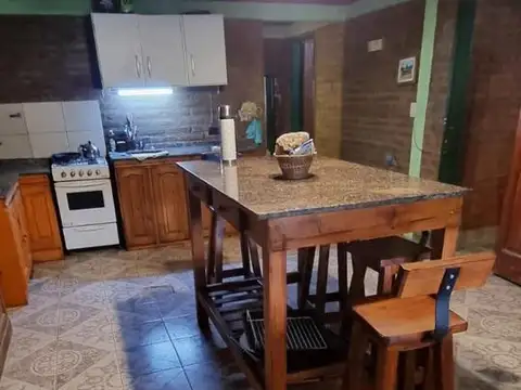 Casa 4 ambientes con 1 baño