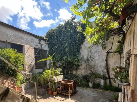 Oportunidad! Casa en lote propio en Venta 7,50mtsx24mts a refaccionar Villa Ballester escucha oferta