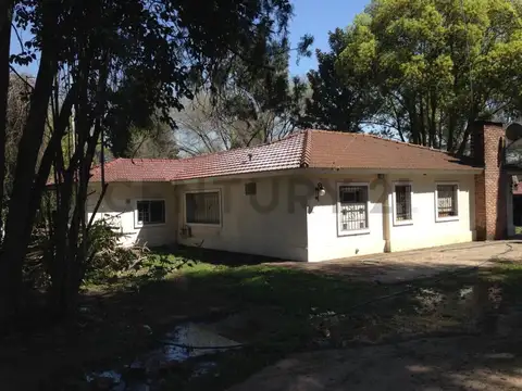 Casa 4 ambientes con 3 baños