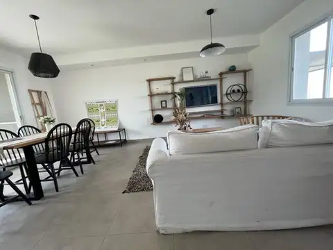 Departamento en Venta en Villa Olivos, USD 145.000