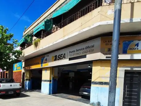Comercio en Avenida Doctor Ricardo Balbín 3300