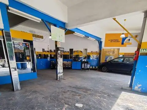 Comercio en Avenida Doctor Ricardo Balbín 3300