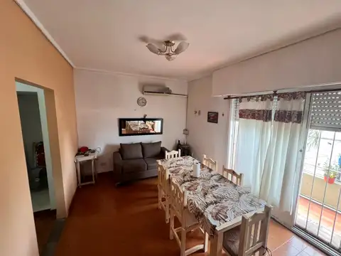 Alejandro de Aguado 1017, B1708 Morón, Provincia de Buenos Aires 1000