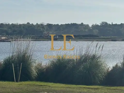 El Naudir Delta