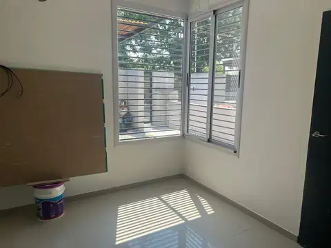 Depto Tipo Casa en Alquiler de 2 dormitorios