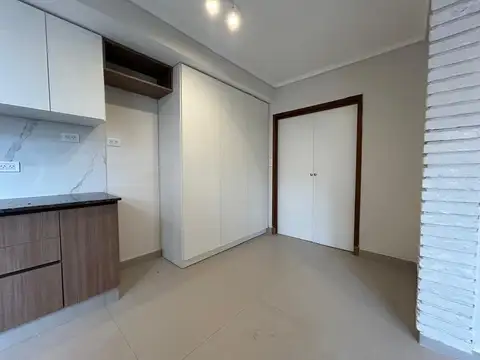 Casa en Alquiler con 1 cochera