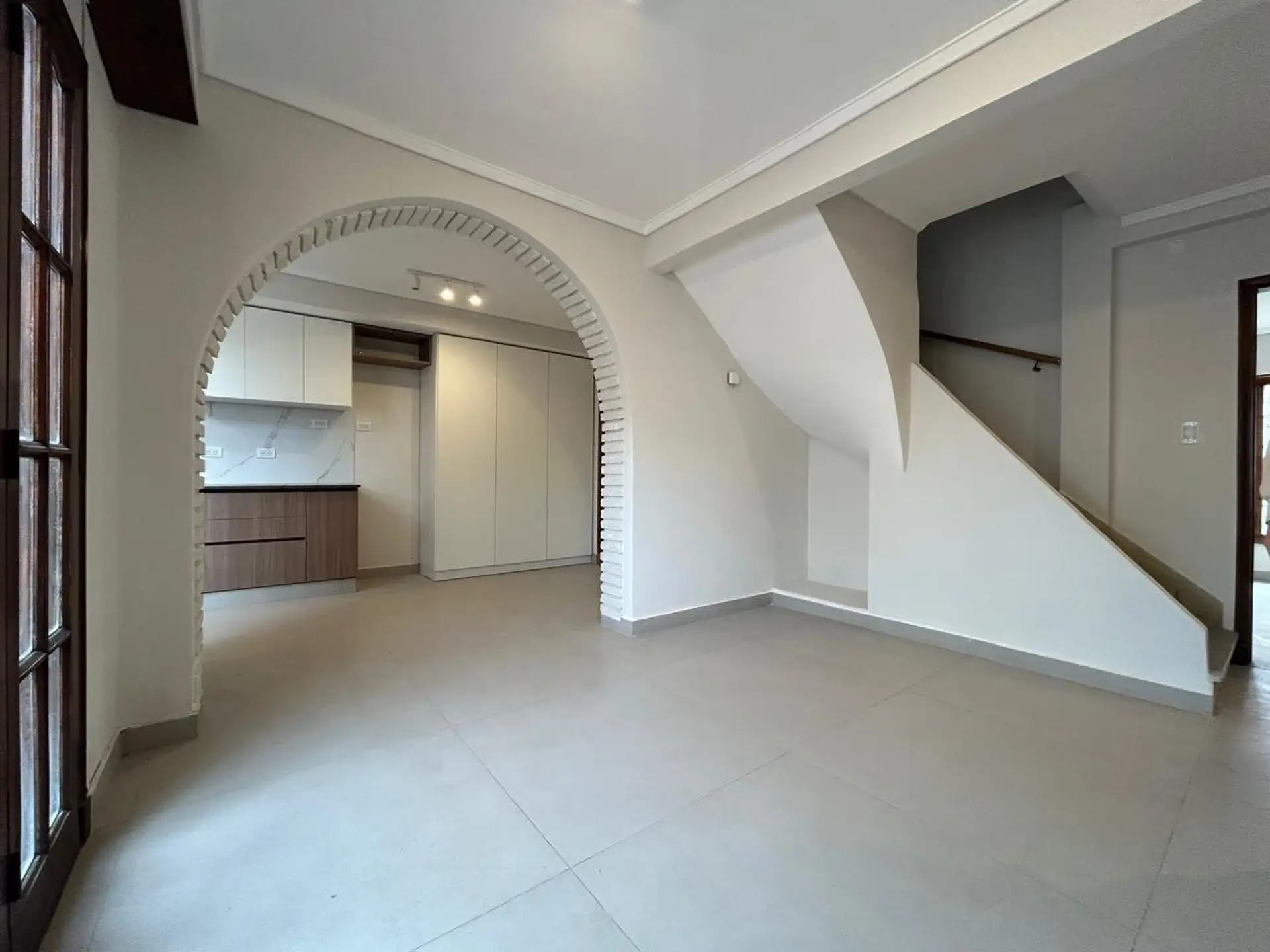 Casa 5 amb en alquiler 24 meses — Parque Luro