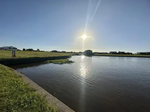 Lote al Río en El Naudir – Aguas Privadas