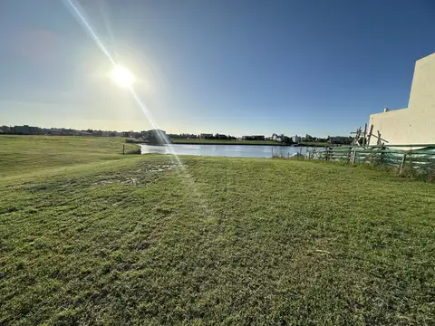 Lote al Río en El Naudir – Aguas Privadas