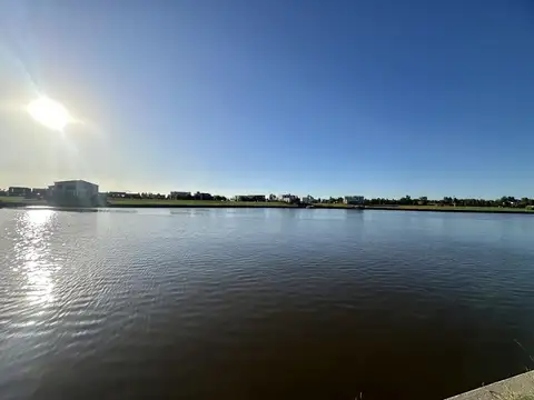 Terreno en Venta de 974,0 m2