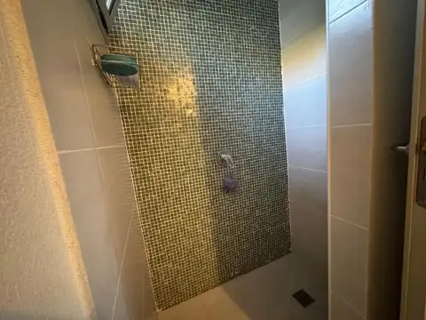 Casa en Venta con 6 cocheras