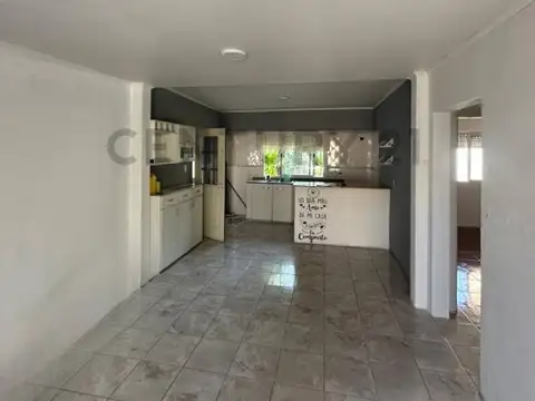 Casa 3 ambientes con 1 baño