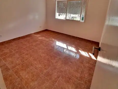 PH de dos ambientes en alquiler en La Tablada
