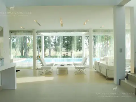 Casa 6 ambientes con 3 baños