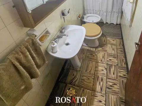 Depto Tipo Casa 4 ambientes con 2 baños