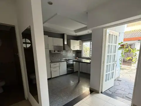 Depto Tipo Casa en Venta en Caseros, USD 150.000