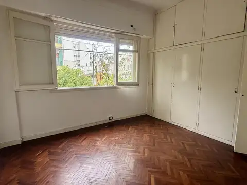 Depto Tipo Casa en Venta 60 años