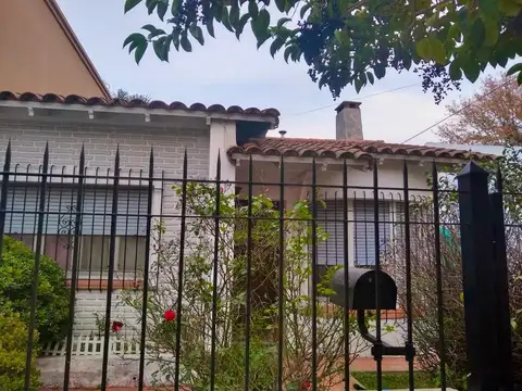 Venta chalet de 3 ambientes en Glew  RESERVADO 