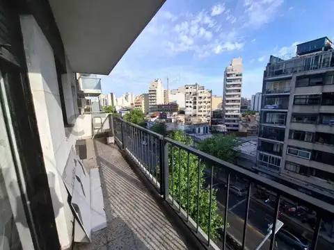 Av. San Martín 2683 , Piso 6