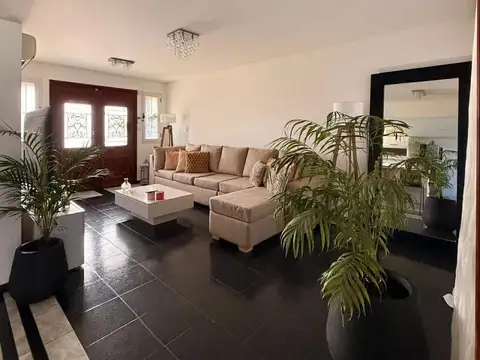 Casa en Venta en Monte Grande, USD 220.000