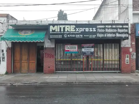 Local sobre avenida con vivienda y fondo libre RETASADO OPORTUNIDAD MUY BUEN PRECIO 