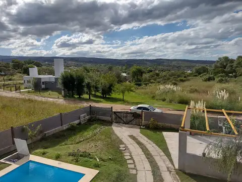 Amplia Casa 3 dormitorios Tanti Keoken Vistas panoramicas escritura