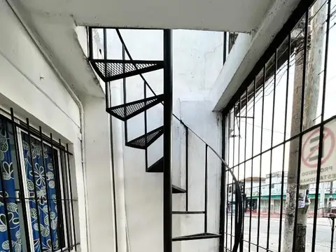Casa 7 ambientes con 4 baños
