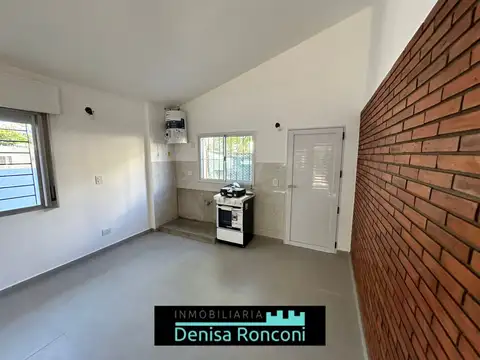 AMPLIA CASA RECICLADA A NUEVA EN LA LUCILA DEL MAR