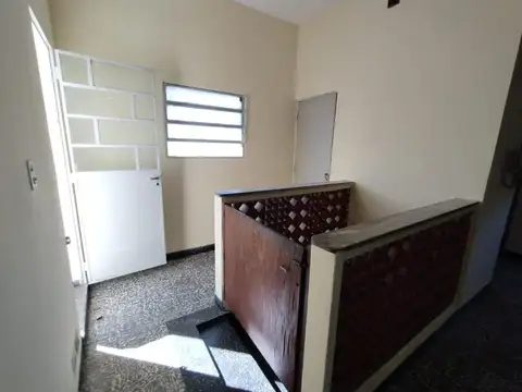 Pje. Aristóteles 207 Bis