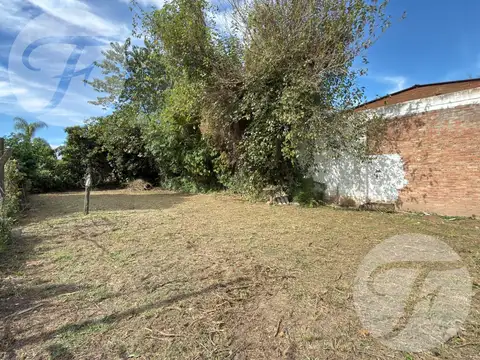 Terreno en Venta 30  mts Fondo