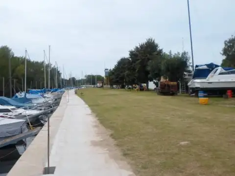 Terreno en Venta en Berisso, USD 2.000.000