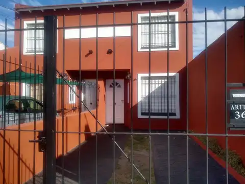 ALQUILER departamento tipo dúplex. 